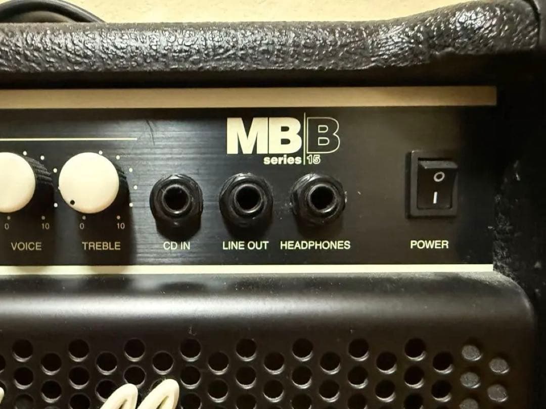 Marshall MB Bシリーズ 15 ベース用アンプ