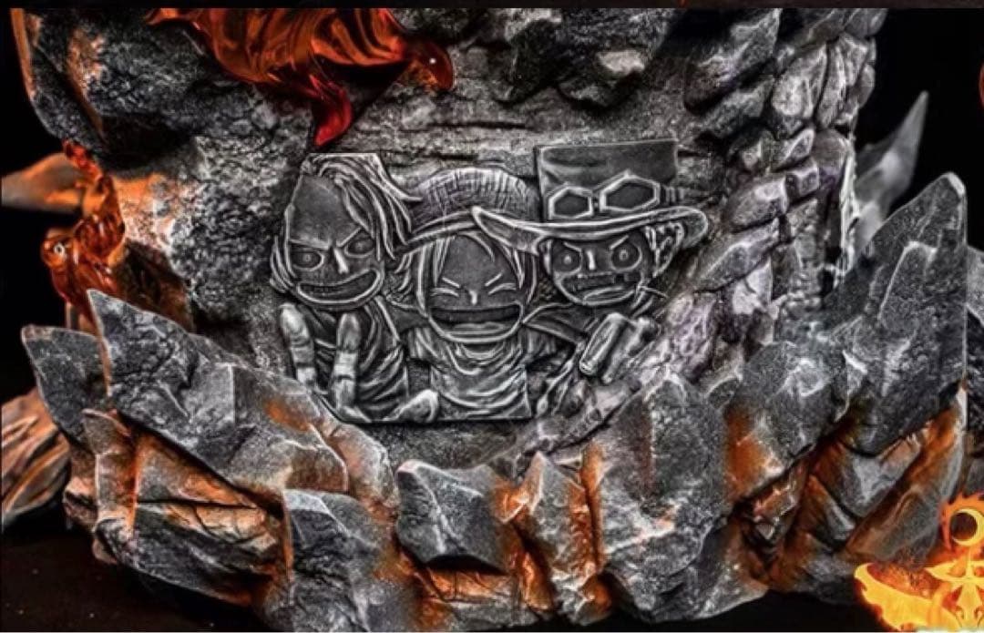 【新品】期間限定値下げ‼️ワンピース エース 白ひげ フィギュア ガレージキット