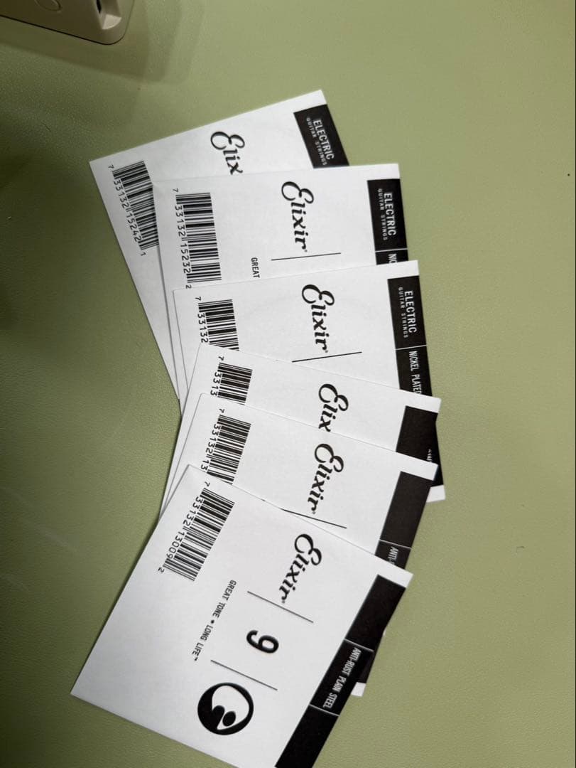 Fender 限定ストラト希少 ! 限定ローズネックモデル