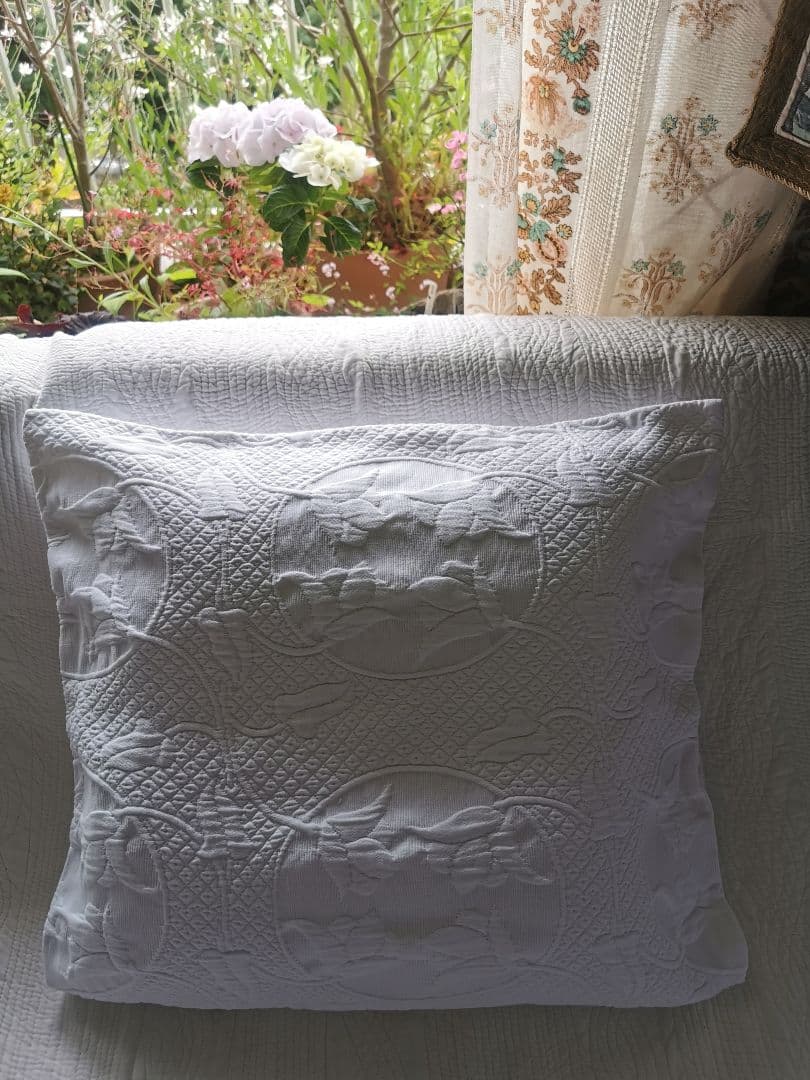 ヴィンテージ ピケドプロヴァンス チューリップ 百合風 花織肉厚クッションカバー