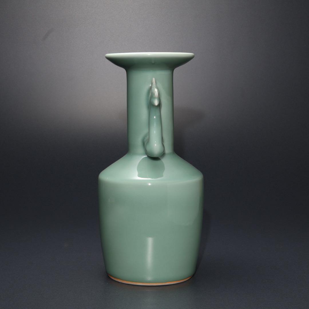 青磁耳付花瓶　小笠原長春　鍋島焼　共箱　高さ28cm R1669ラ3