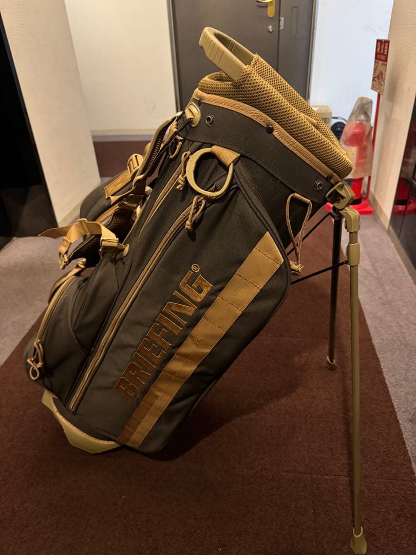 BRIEFING GOLF STEEL キャディバック　ヘッドカバー付