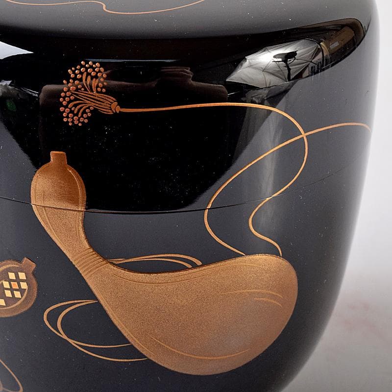 さすがのまみ　坂本照雄作　六瓢蒔絵　内銀留　棗　共布共箱　F　R7951