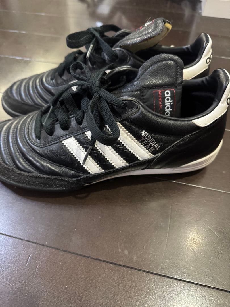 adidas Mundial Team サッカーシューズ 黒/白26cm