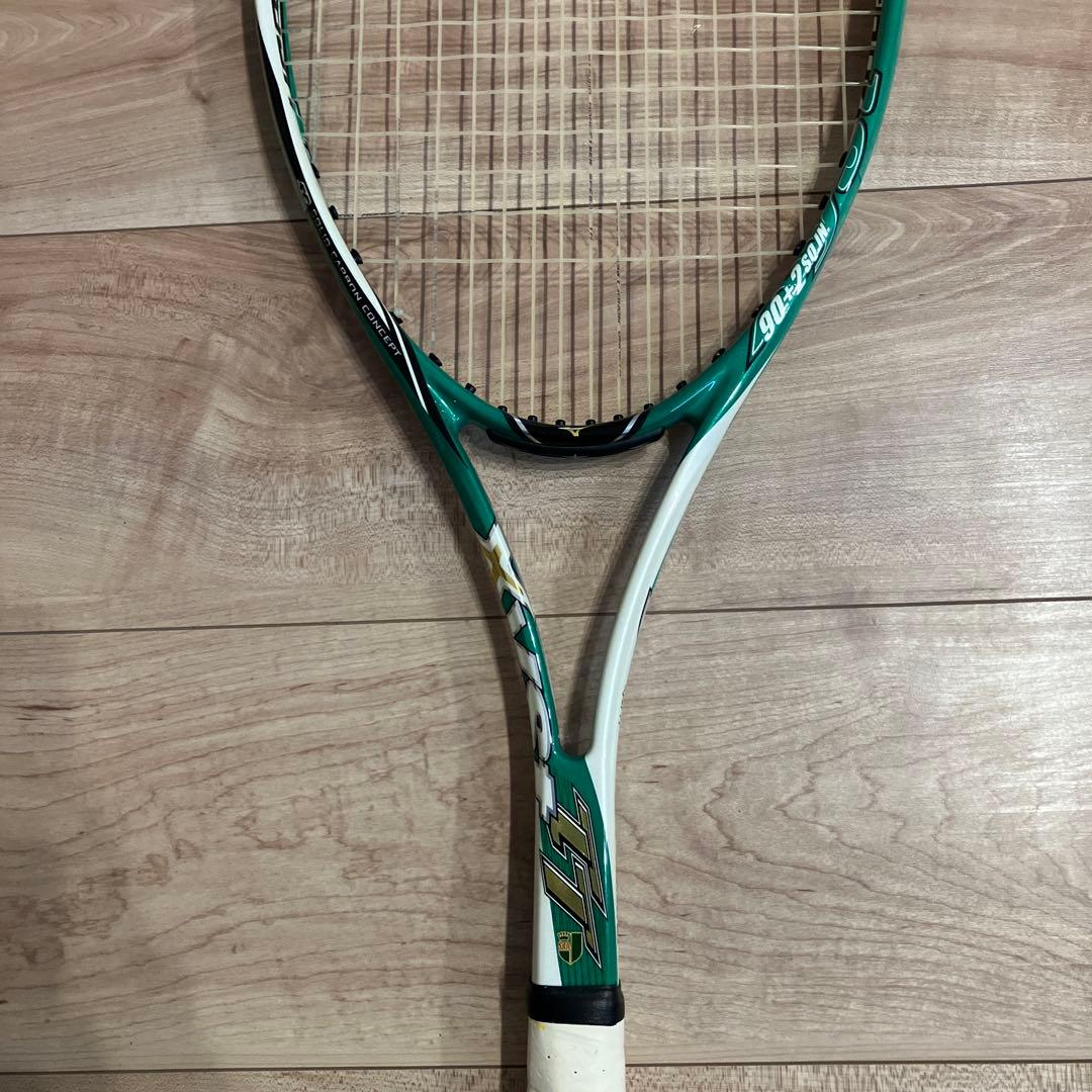 ソフトテニスラケット　ジストtt xyst