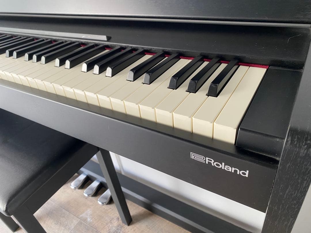 Roland 電子ピアノ【F-140R / F-140】スタイリッシュタイプ！