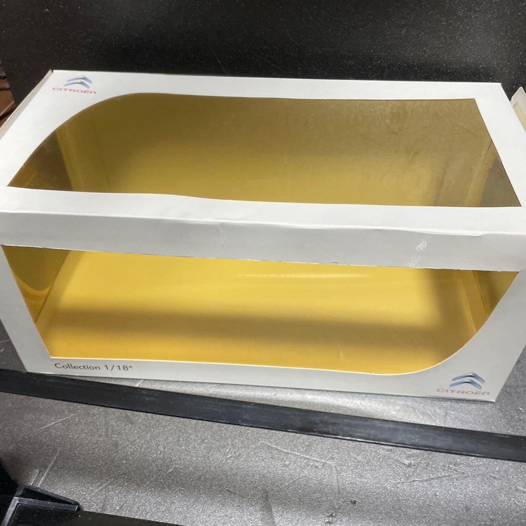 ノレブ　1/18 シトロエン 2CV6