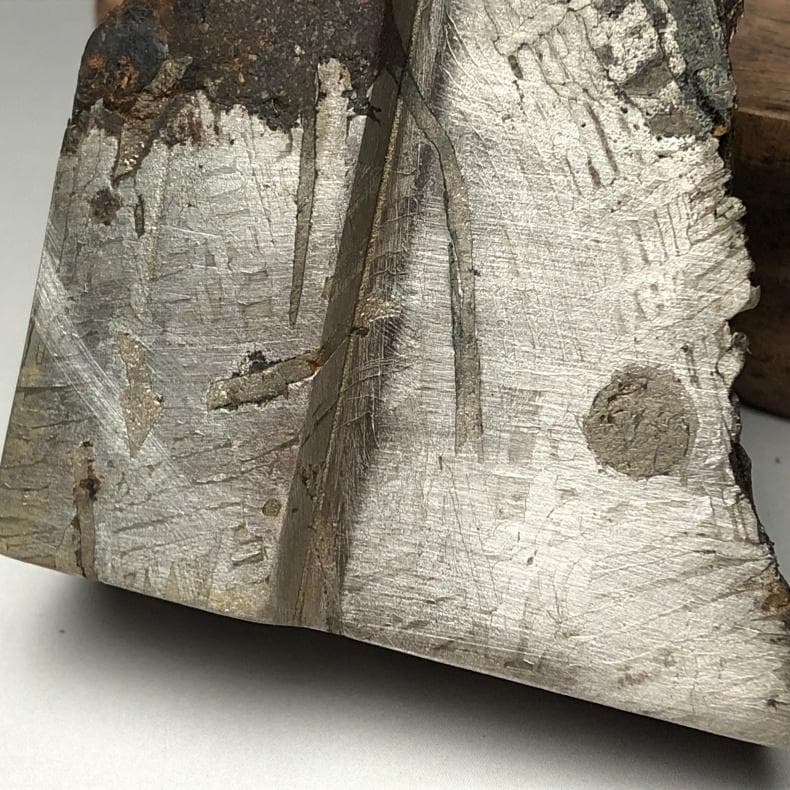 ミ*ド様 隕石 鉄隕石　アルタイ隕石　原皮付き　ナチュラル　原石　重さ約207ｇ