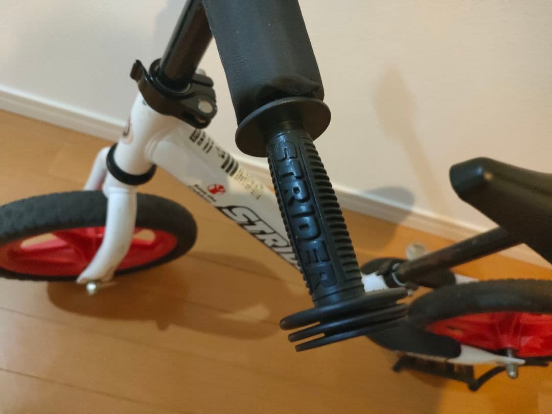 STRIDER 12 限定カラー 日本正規品　ホワイト　レッド