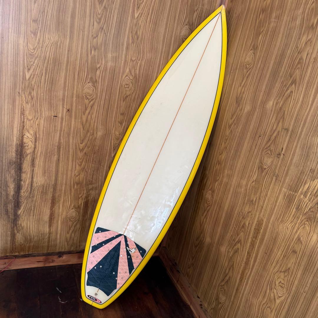 送料無料！使用回数の少ない綺麗な6.0ftファンボードサーフボードトライフィン