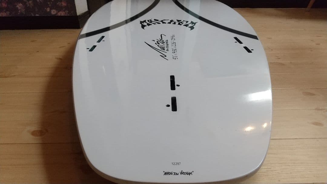 PLACEBO  Titan  5'11 [プレセボ タイタン] サーフボード