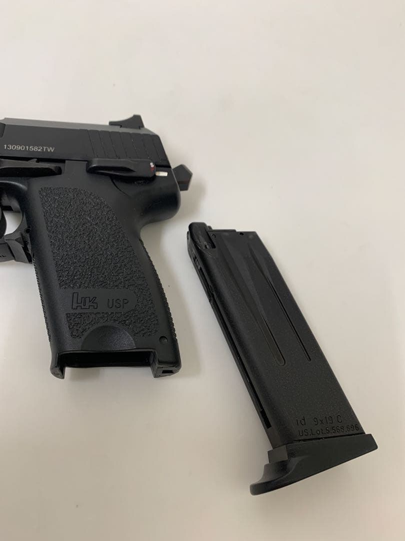 Heckler & Koch USP COMPACT 6mmガスガン