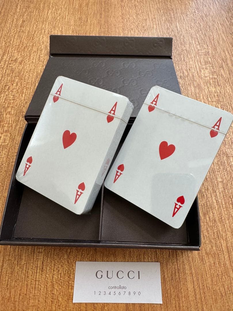 新品未開封GUCCIトランプ Gucci 2 デック 希少