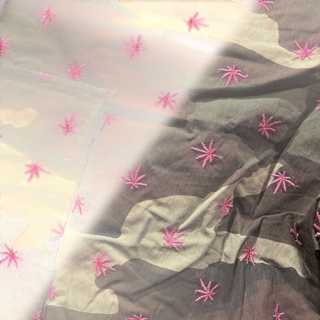 新品マークアンドロナ　ピンクベルト付き　迷彩ハーフパンツ　サイズXXL