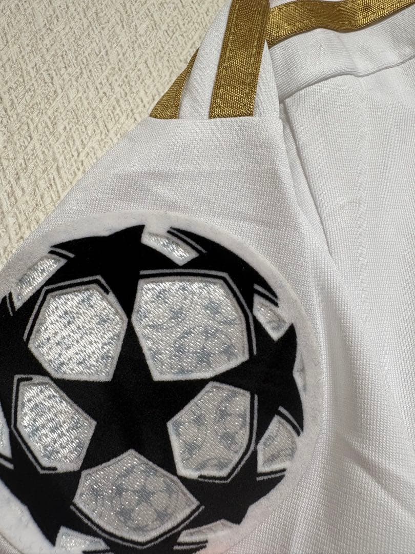 メスト・エジル ユニフォーム レアル・マドリード2011-2012 パッチ付き