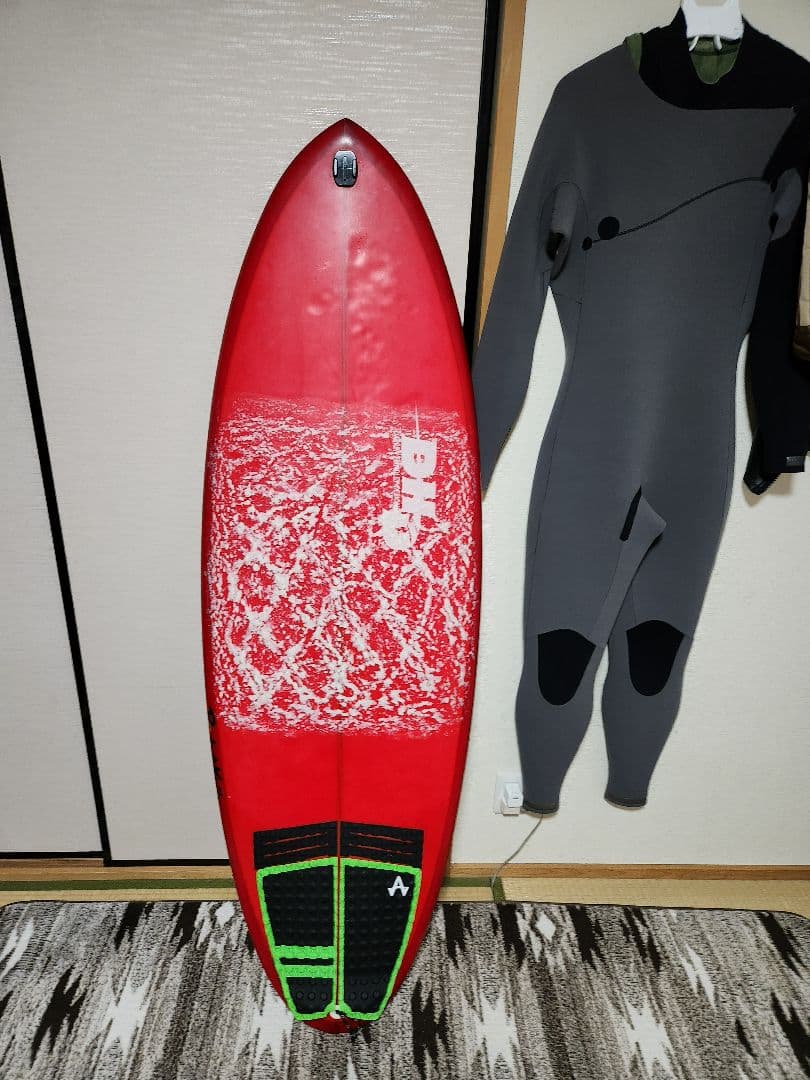 DHD レッド ショートボード