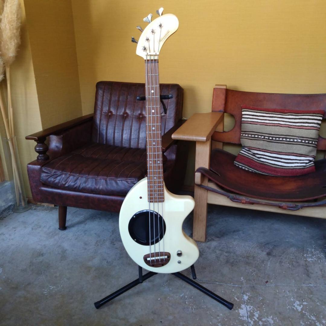 Fernandes　PIE-ZO　ピエゾー　アンプスピーカー内蔵ベース