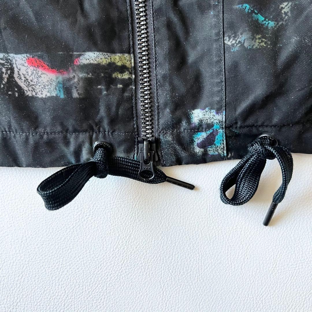 3288【美品】ボルコム　ジャケット 総柄 ボーダー アニマル柄　L 黒