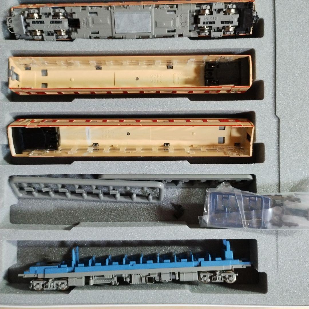 049 Nゲージ 鉄道模型6両セット 赤/クリーム