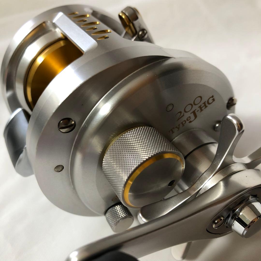 極美品　シマノ　10オシアカルカッタコンクエスト200 JHG リール　付属品付