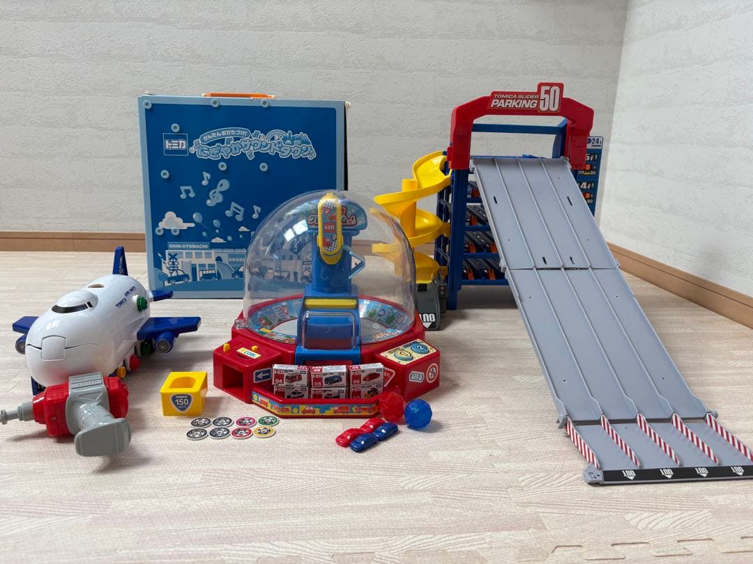 【お値打ち】トミカ スライダーパーキング50 他　4点セット販売