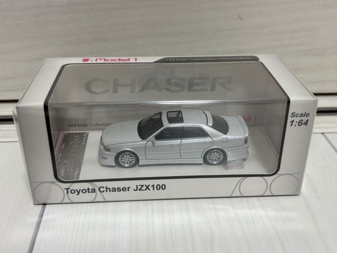 週末価格《新品箱付》1:64 トヨタ チェイサー ミニカー