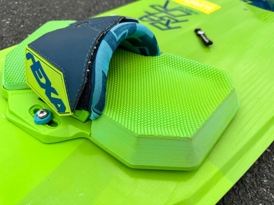 カイト ボード サーフィン クレイジーフライ カイトサーフィンバインデイング付