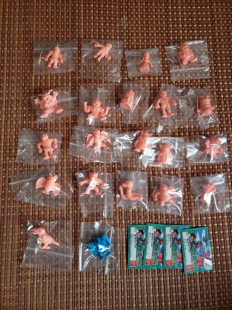 魔界村消しゴムフルセット　ほぼ肌色　ペールオレンジ　新品未使用　ファミコン