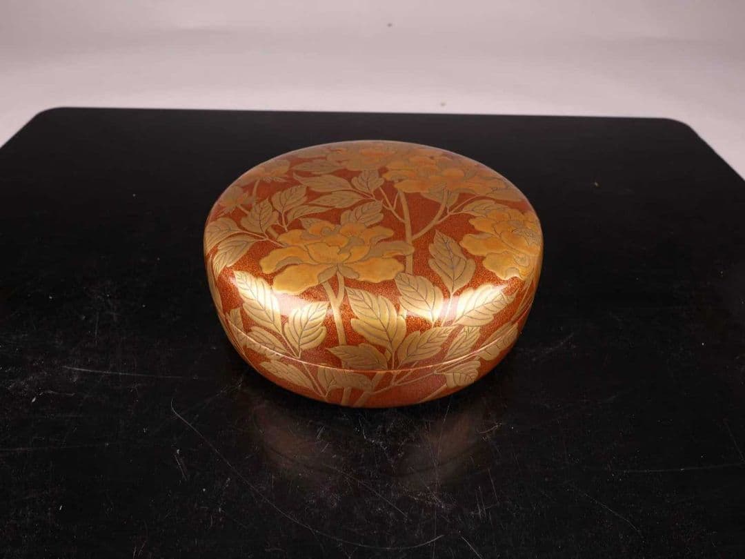 A962食籠 梨地牡丹蒔絵 金蒔絵 菓子器 茶道具 箱付き ｛＃
