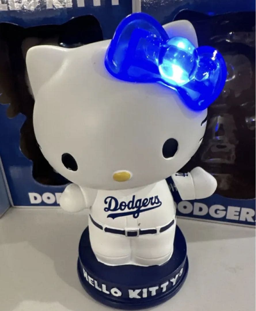 新品未開封　激レア⭐︎ドジャース ハローキティ ライトアップボブルヘッド　大谷翔平