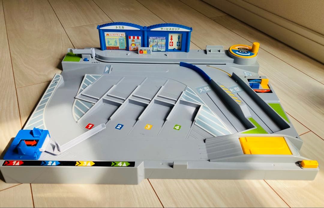 【大特価】トミカ　大量まとめ売り　サーキット　サービスエリア　トミカビル