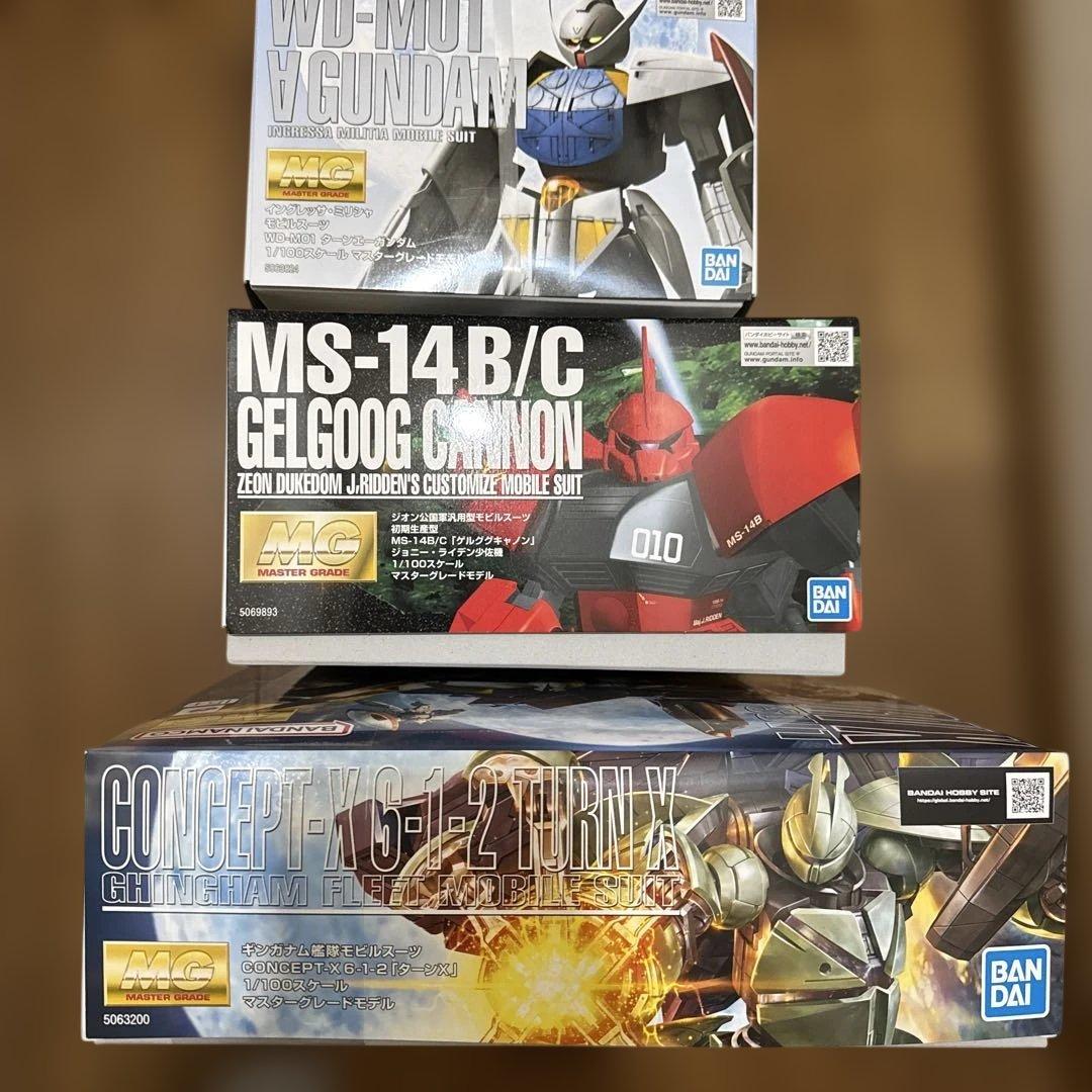 MG タ－ンX ＆ ゲルググキャノンジョニー・ライデン少佐機