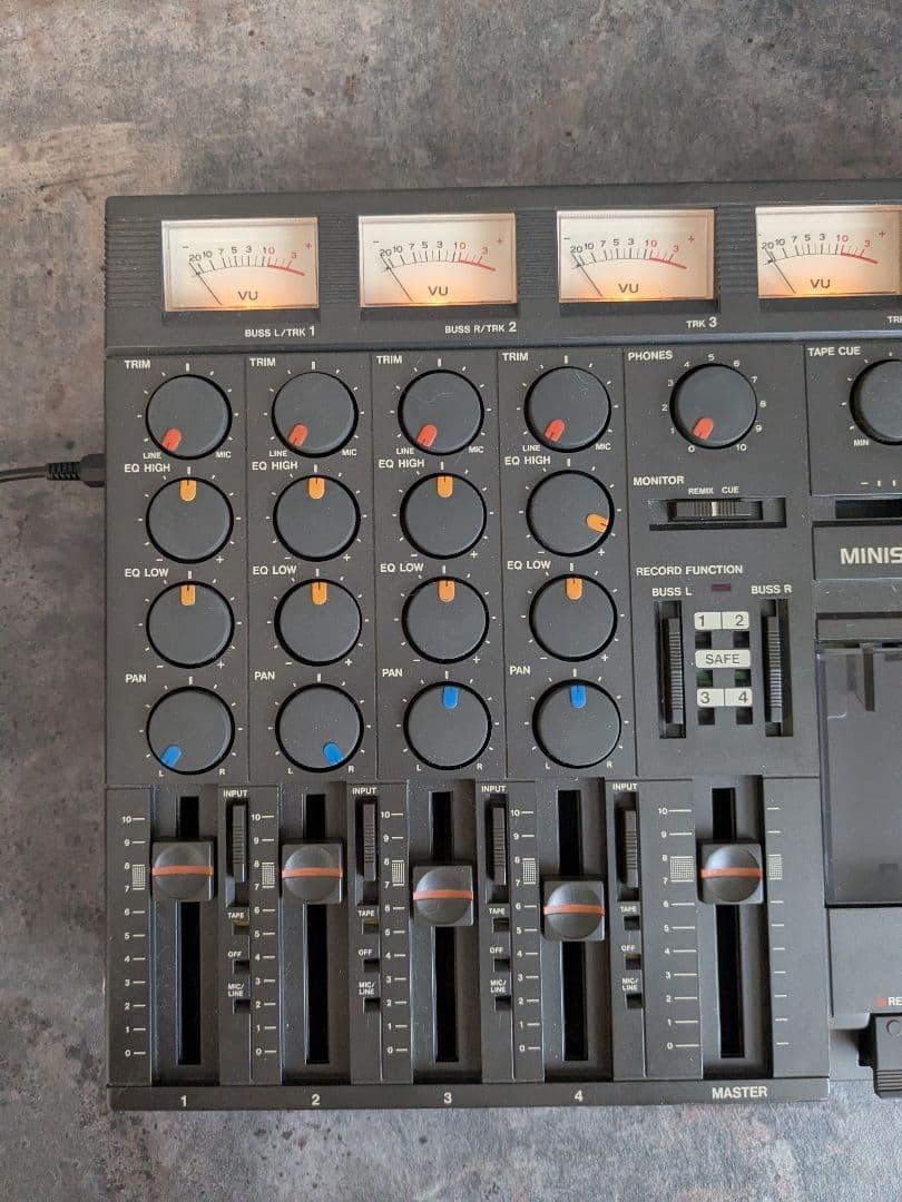 希少 TASCAM PORTA ONE マルチトラック｜通電OK・ジャンク扱い