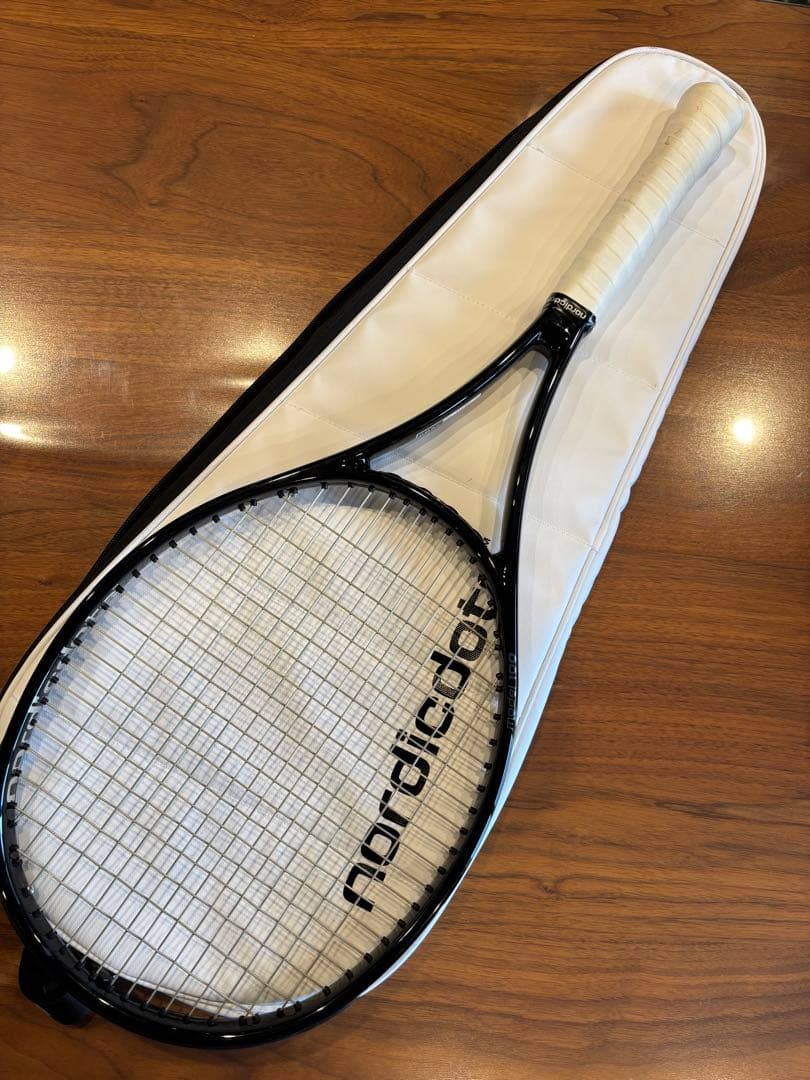 日本未販売❣️nordicdots テニスラケット 黒