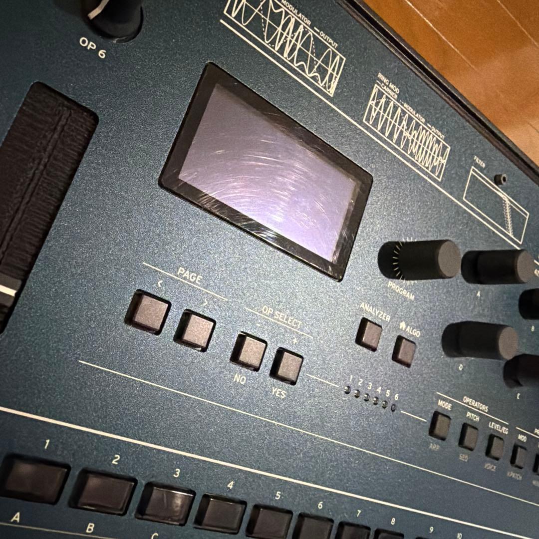 KORG opsix FMシンセサイザー
