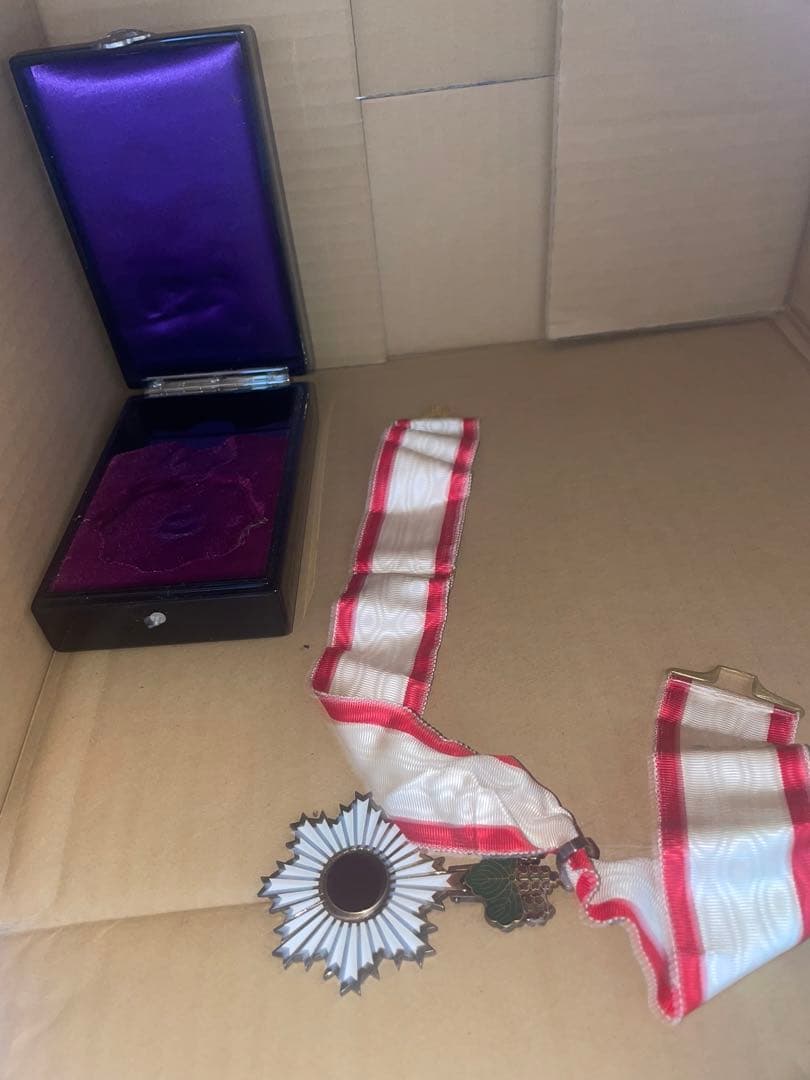 最終価格　勲章 勲三等旭日中綬章 旧日本軍　アンティーク　戦争