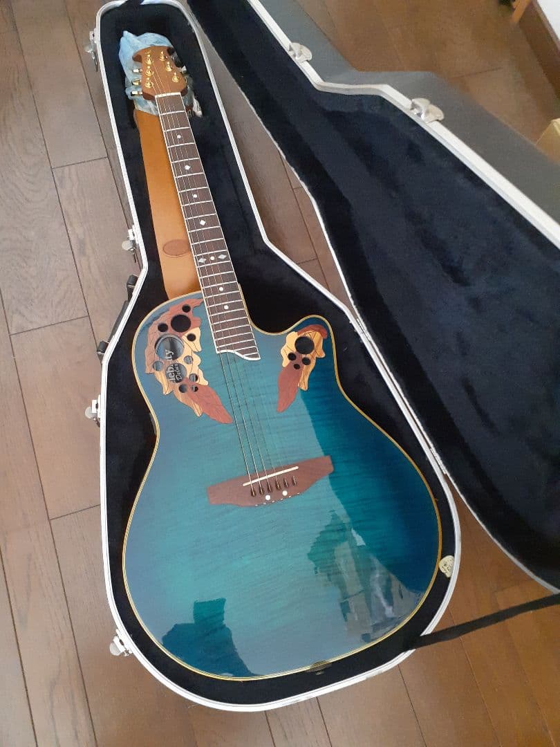 Ovation Celebrity Deluxe エレキアコースティックギター