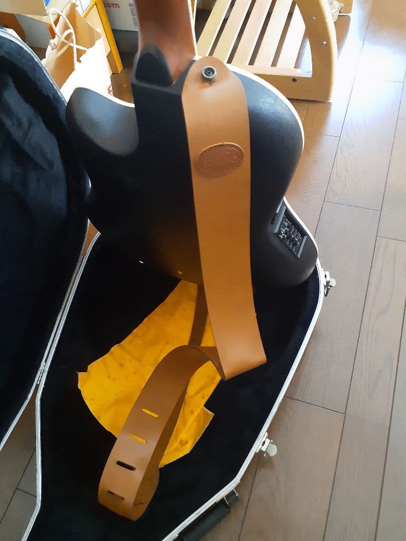 Ovation Celebrity Deluxe エレキアコースティックギター