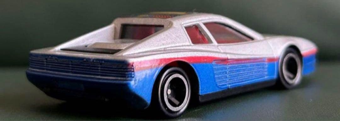 トミカ フェラーリ テスタロッサ アースコマンダー