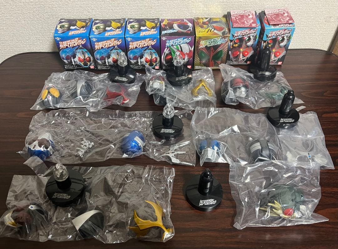 マスコレ 仮面ライダーアギト ギルス アナザーアギト G3 G4 発光台座