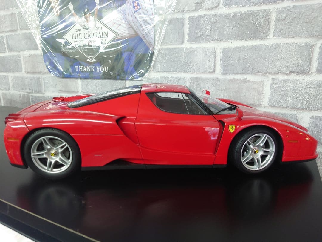 フェラーリエンツォ1/12 京商 08606R