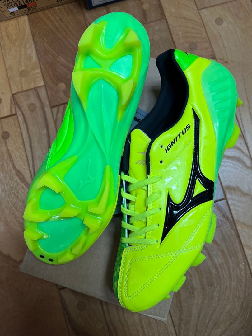 新品　激レア　廃盤品　ミズノ　ウェーブイグニタス4 MD モレリア　グリーン