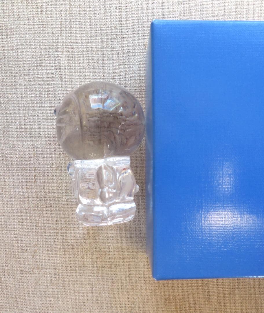 ドラえもん ガラスフィギュア 30周年記念　非売品