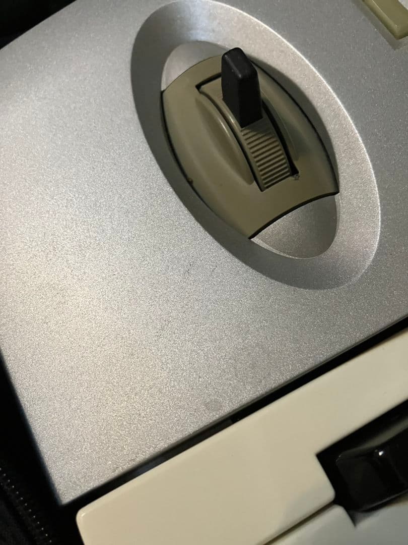 【KORG】キーボード　TRITON Le 61鍵