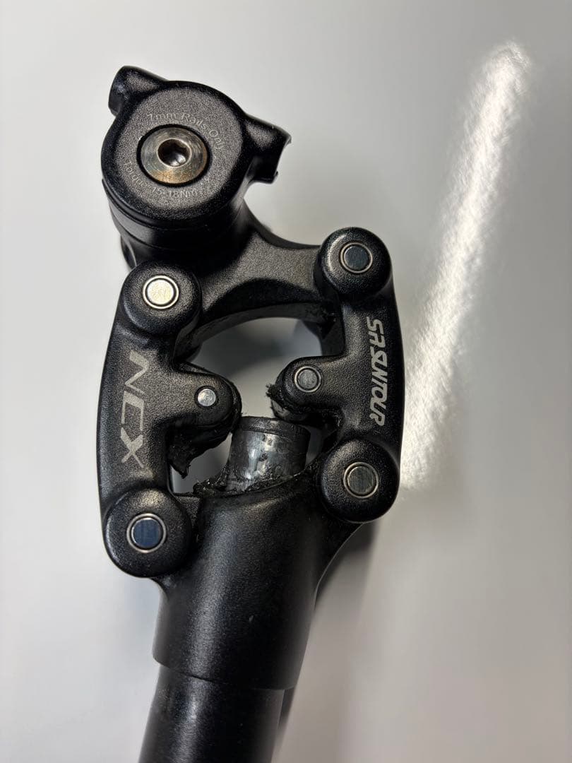 SR SUNTOUR NCX サスペンションシートポスト Φ27.2