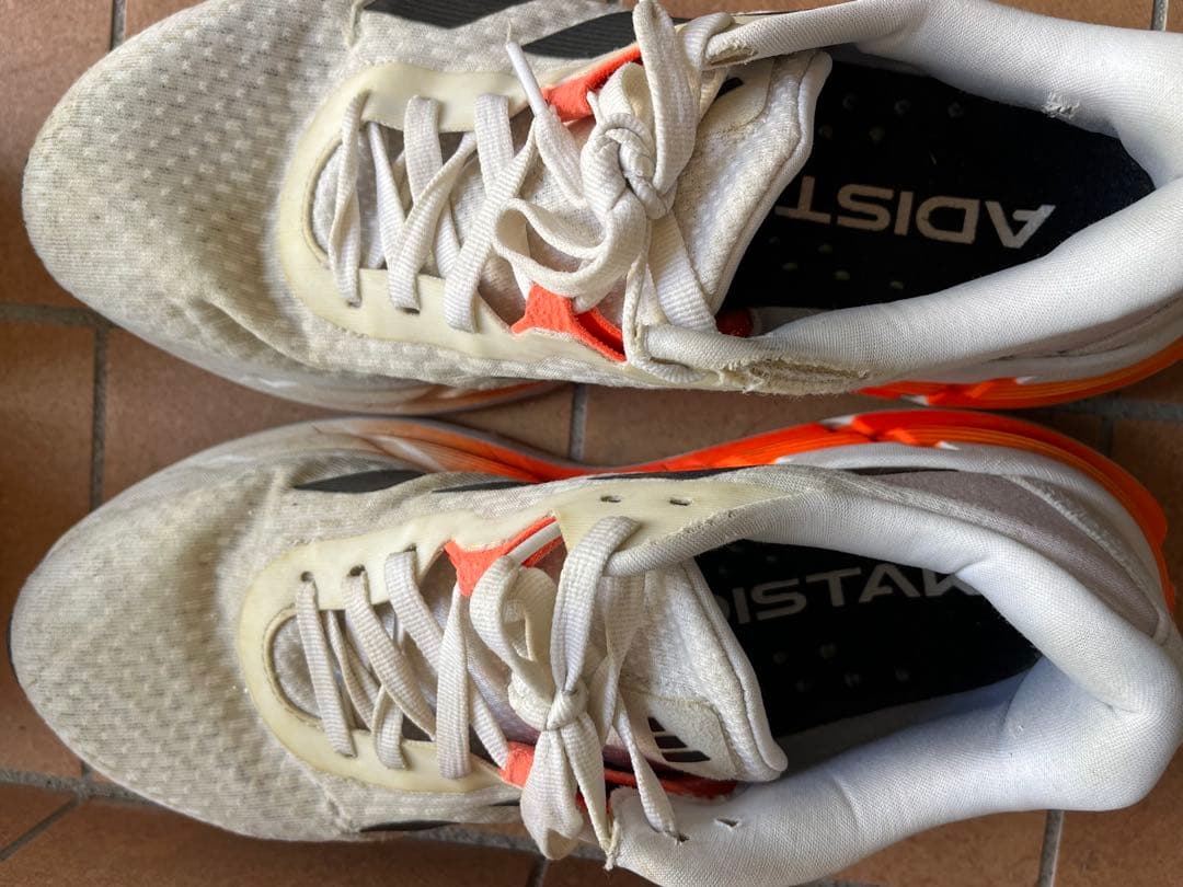 限定カラーアディダス スパイクシューズ ホワイト/オレンジ