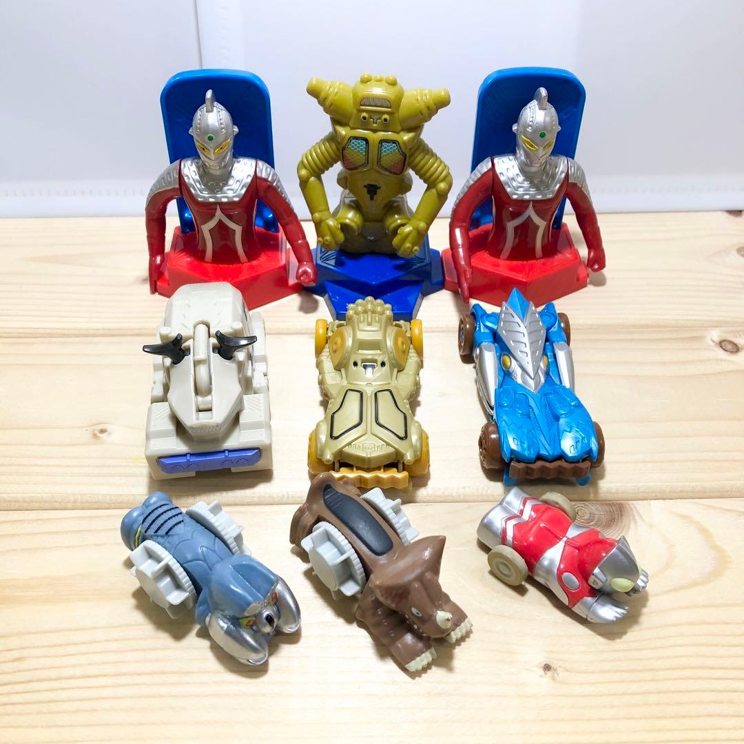 ウルトラマン　グッズ63点まとめ売り　怪獣　ソフビ 等