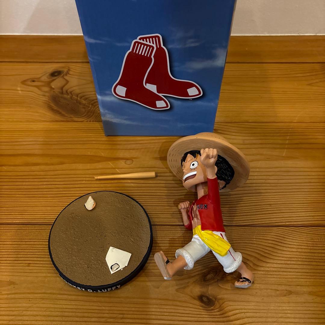 ワンピース モンキー・D・ルフィ フィギュア ボブルヘッド　レッドソックス