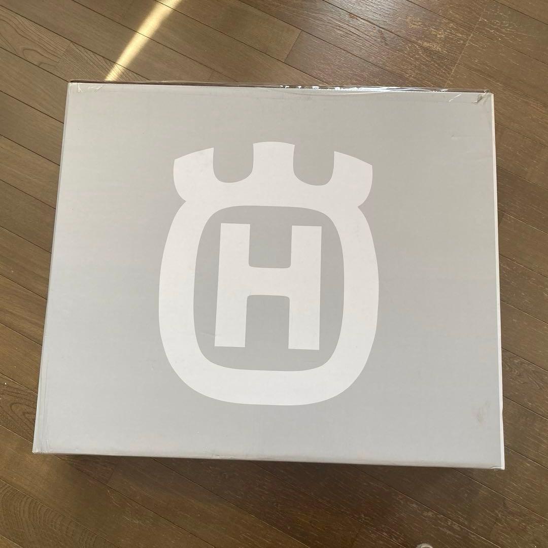 ハクスバーナキックバイク送料込みメルカリ便