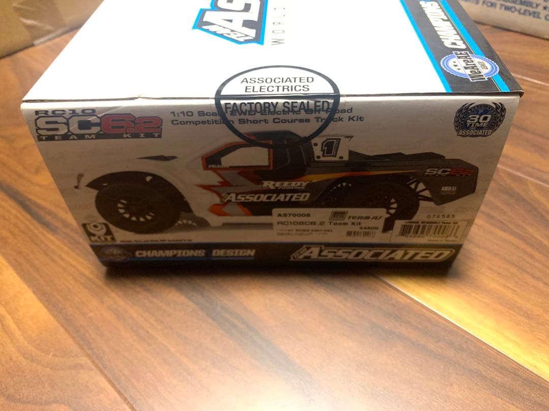 Team Associated SC6.2 1/10スケール RCカー